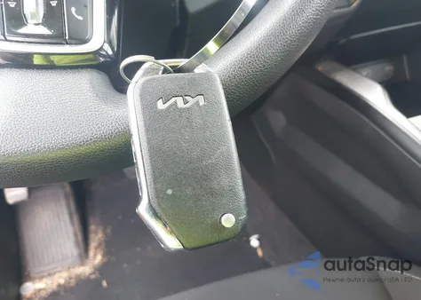 2023 Kia Sorento Lx z USA, uszkodzony, nr VIN 5XYRG4LC1PG201118